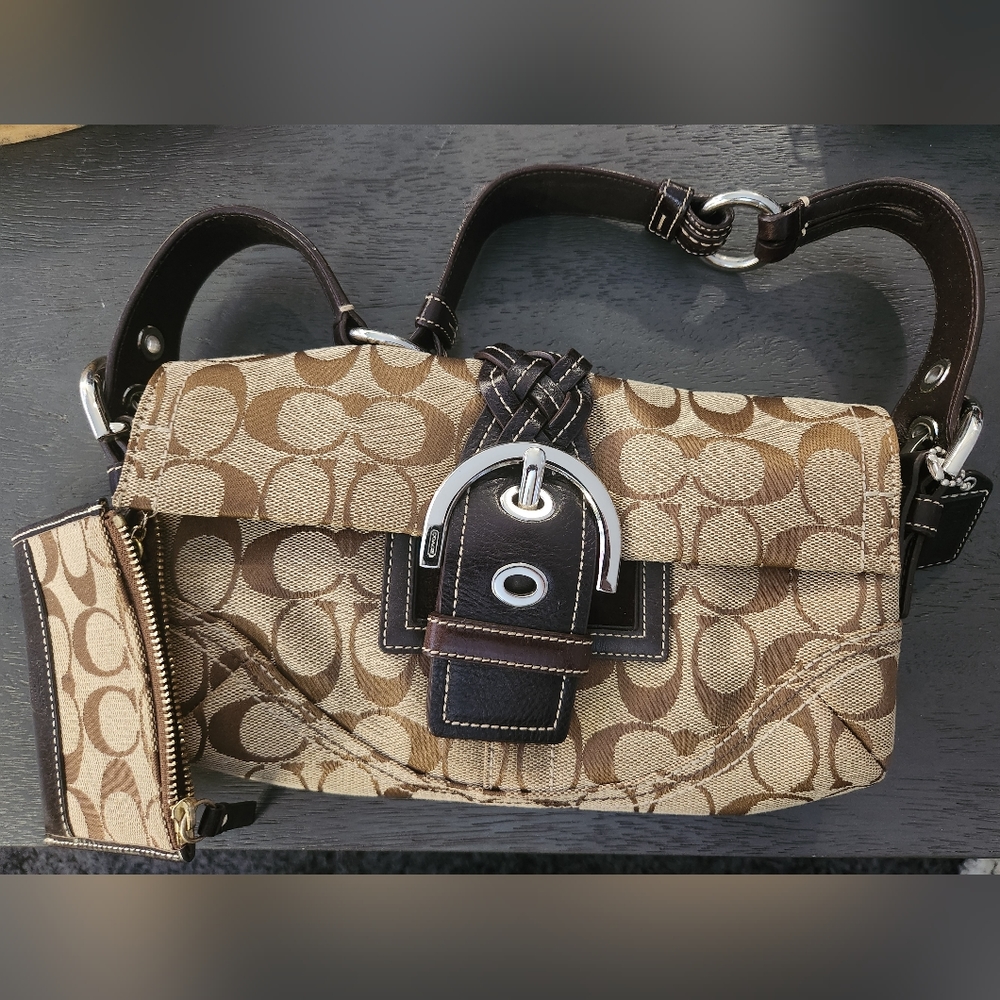 Mint condition Small coach purse with wallet